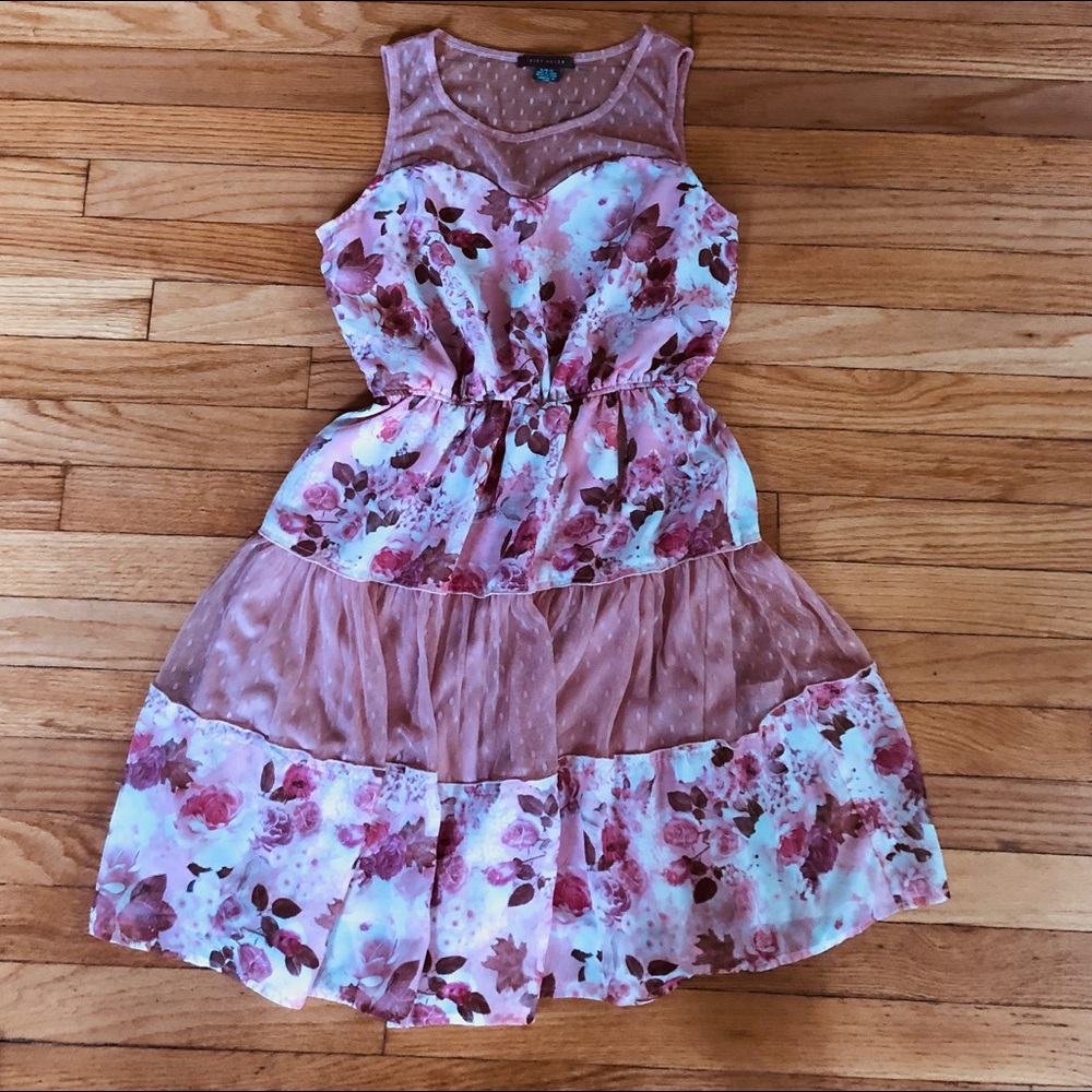 Adorable flower mini dress